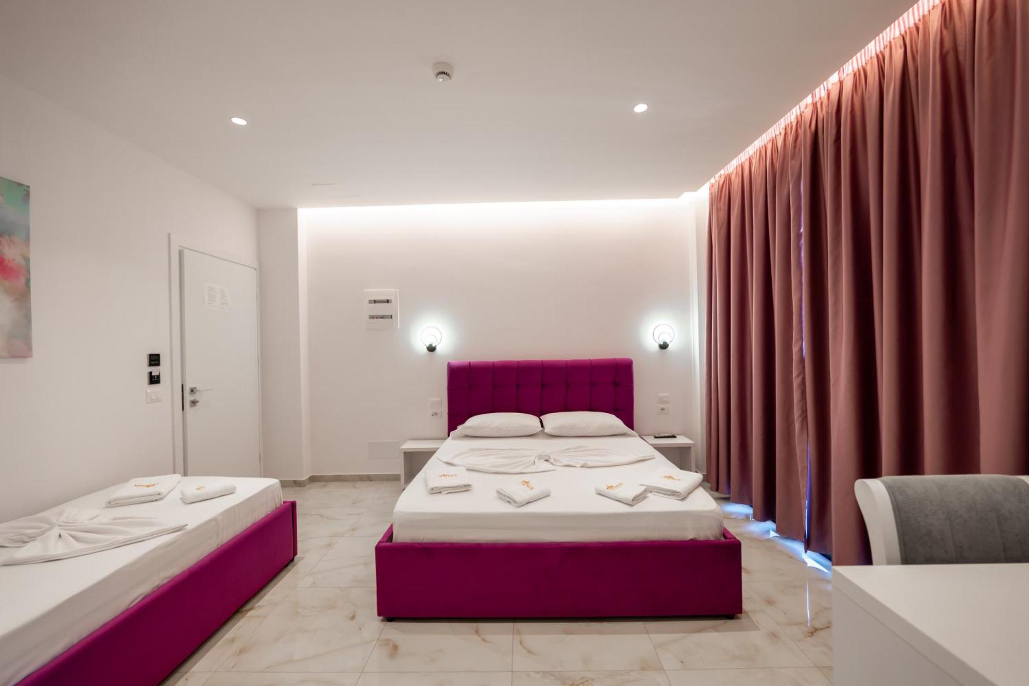 Feniks Hotel Ksamil Exteriér fotografie