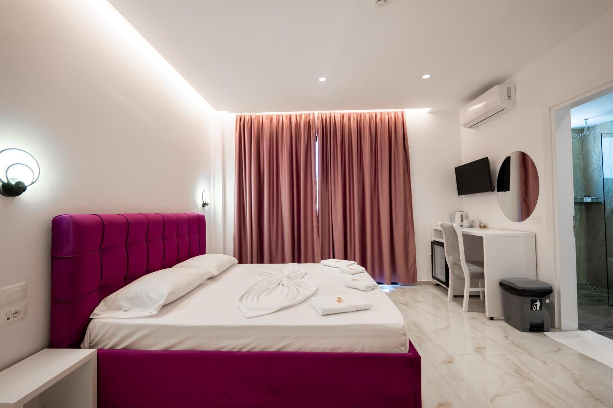 Feniks Hotel Ksamil Exteriér fotografie