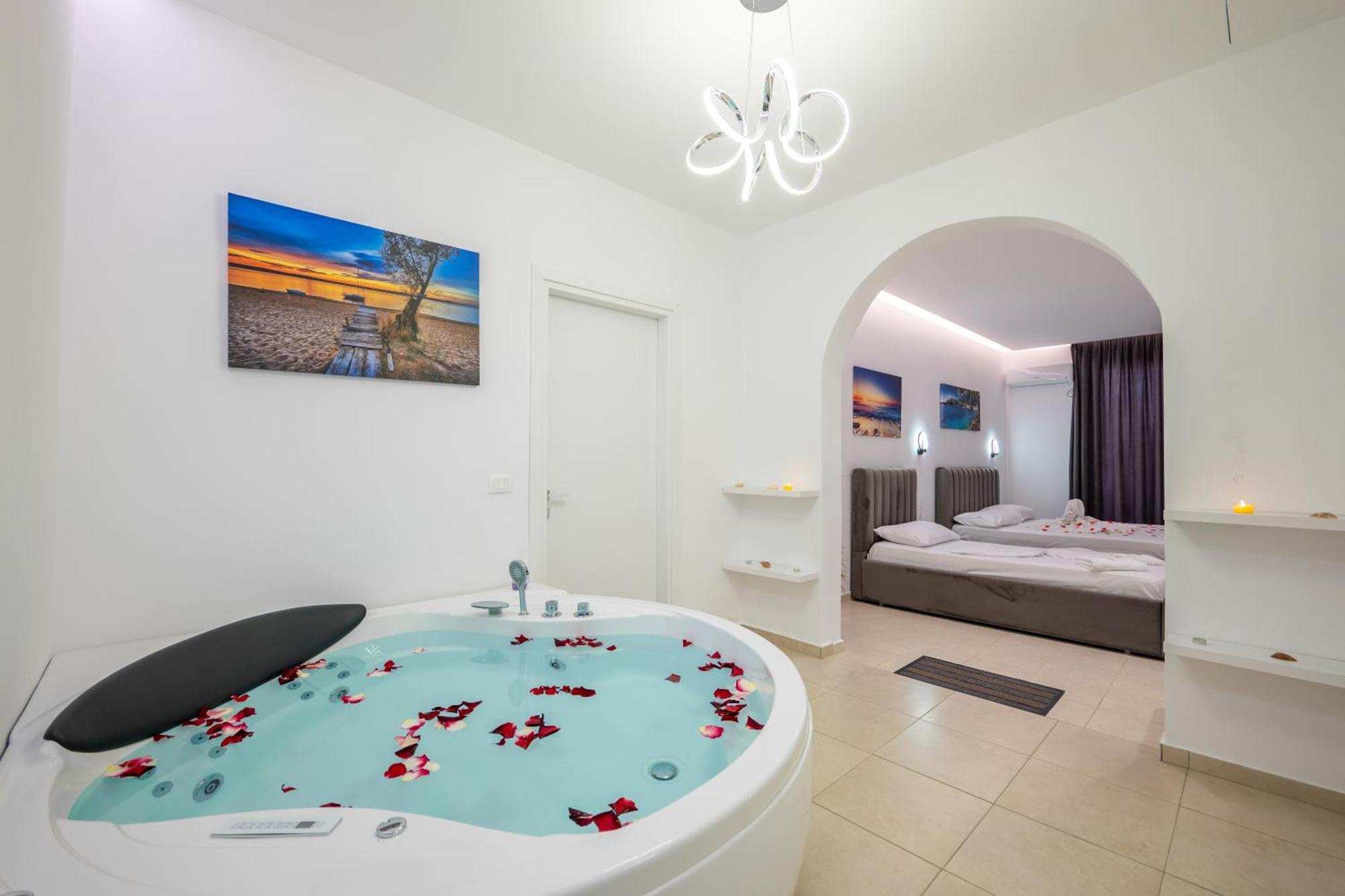 Feniks Hotel Ksamil Exteriér fotografie