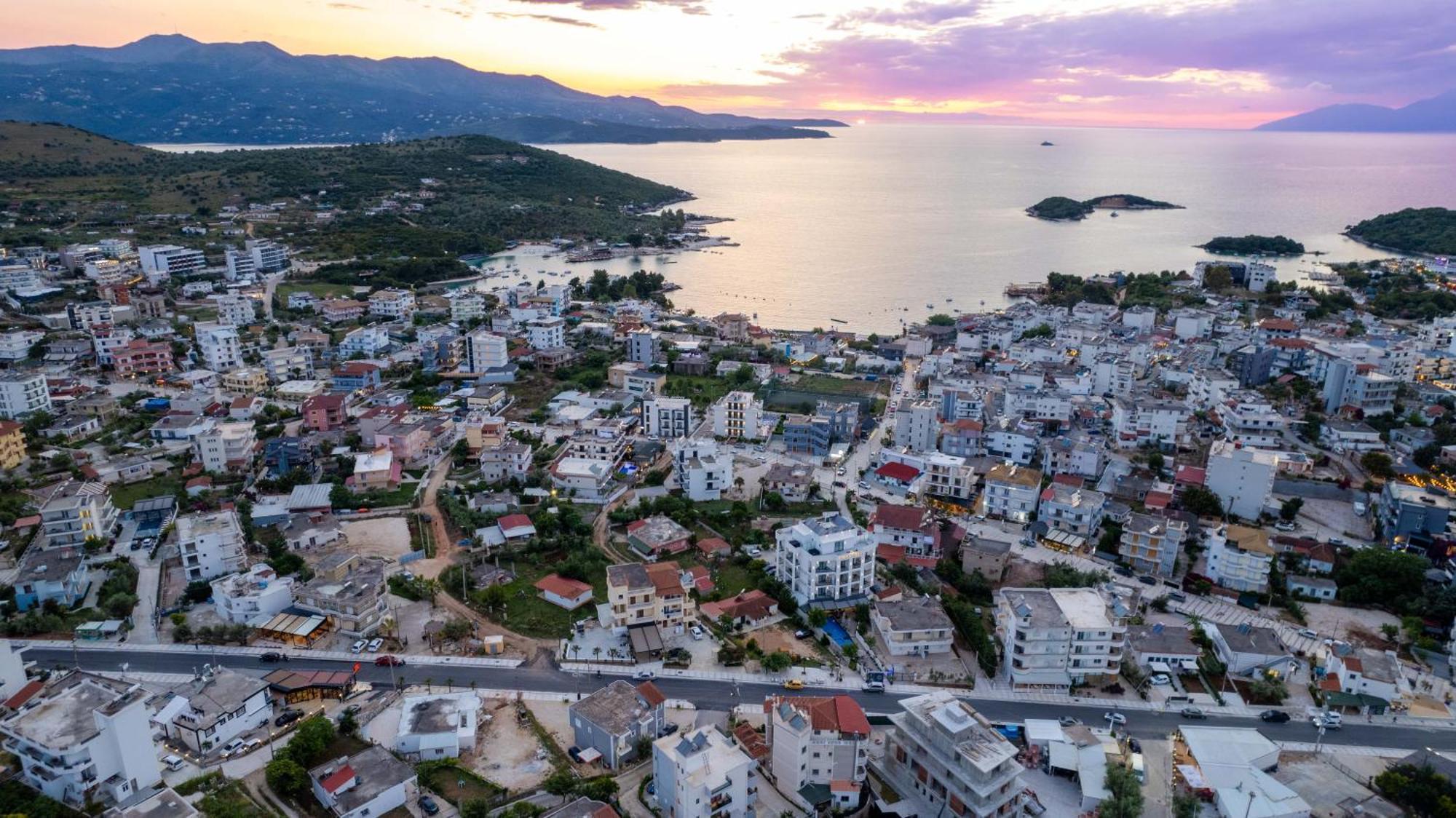 Feniks Hotel Ksamil Exteriér fotografie