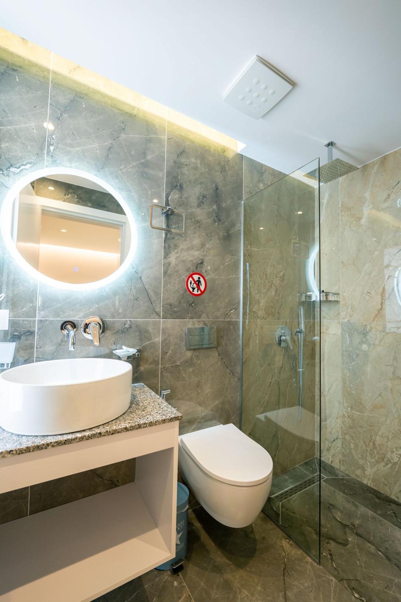 Feniks Hotel Ksamil Exteriér fotografie